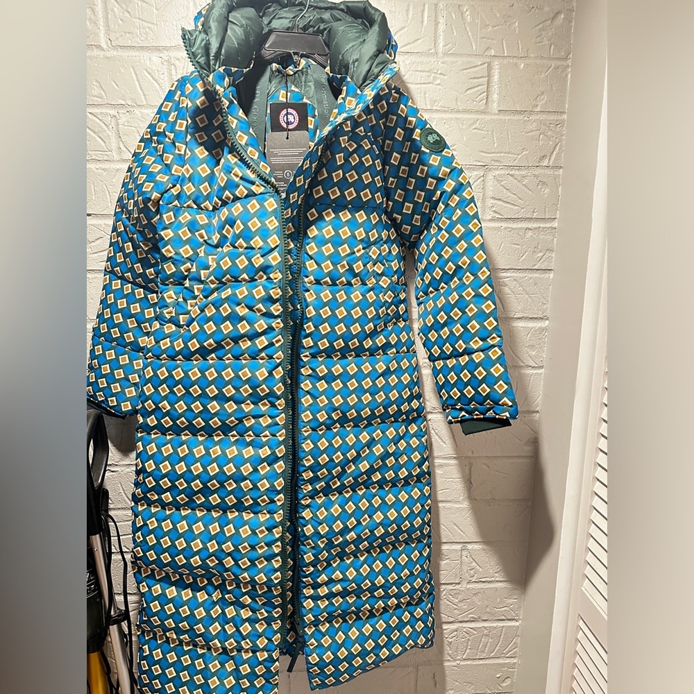 ❗️SOLD❗️NWT New Canada Goose X Reformation Mystique Parka in Casino Print Size S - Picture 4 of 12